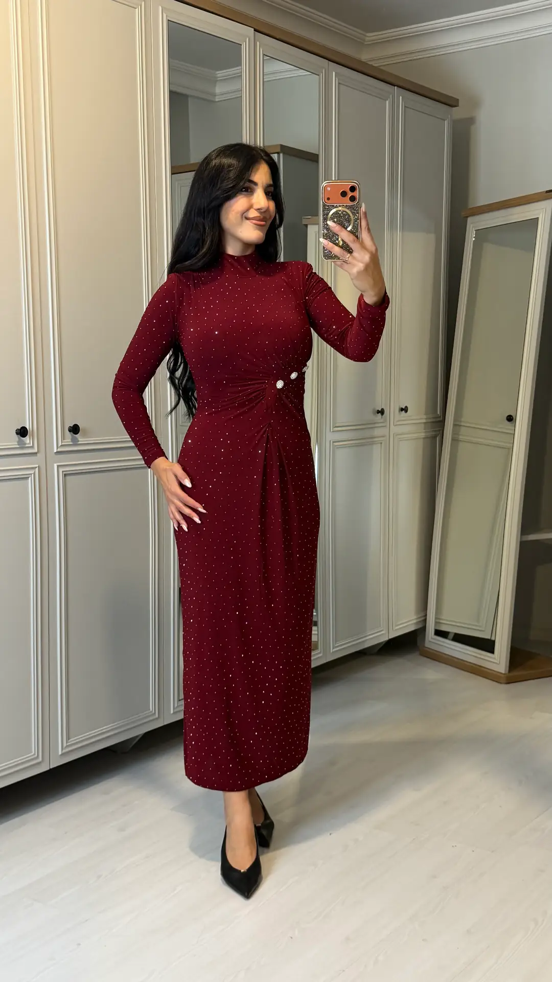 Lily Taşlı Vatkalı Düğme Detaylı Elbise - Bordo