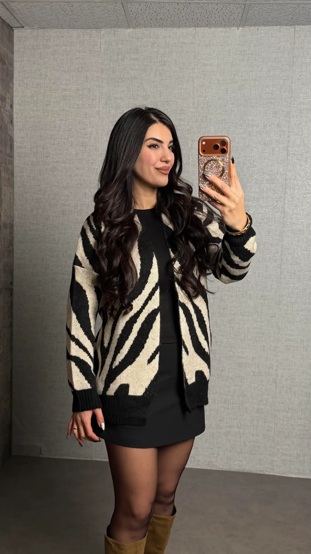 Lis Siyah Zebra Desen Hırka - Siyah