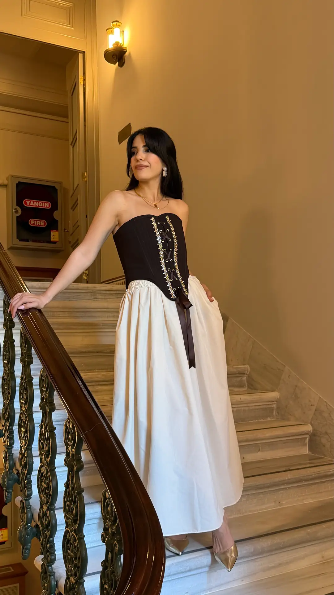 Verona Kahverengi Taşlı Korse Bluz - Kahverengi