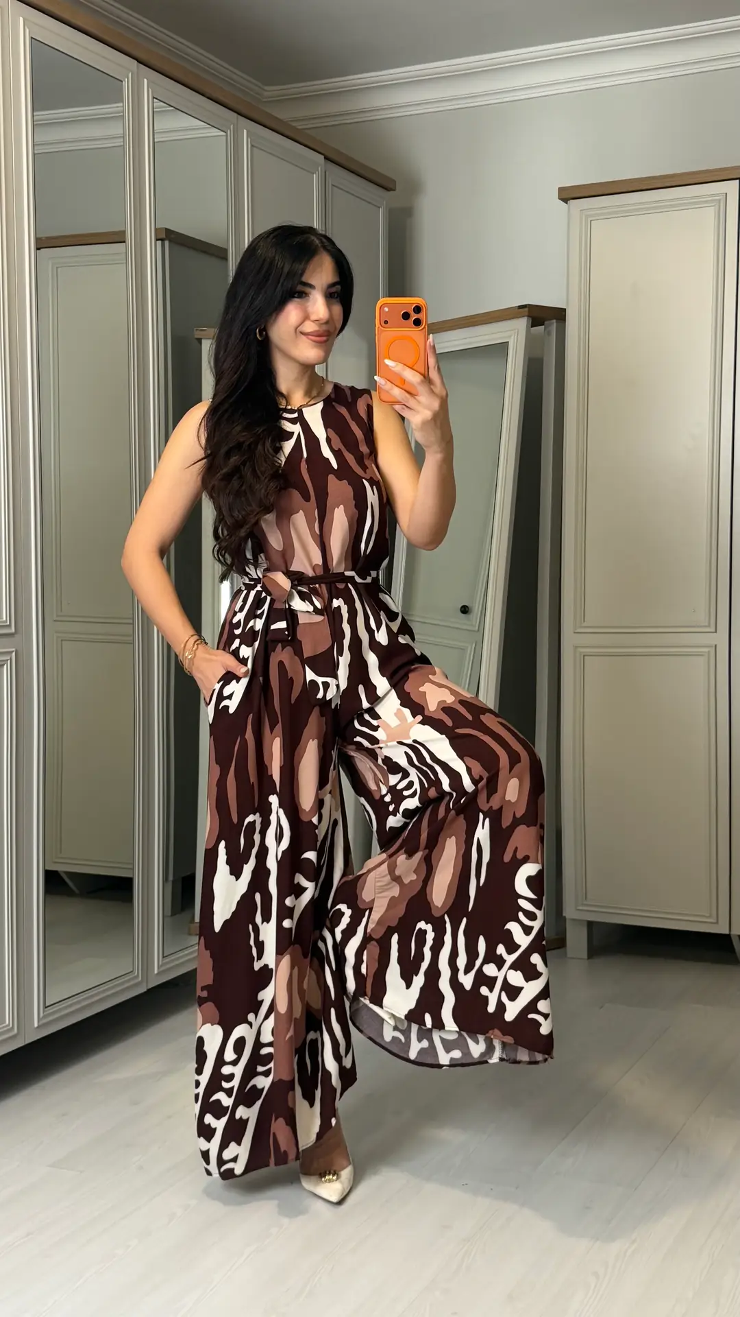Favel Koyu Kahverengi Desenli Kemerli Bol Paça Tulum - Kahverengi